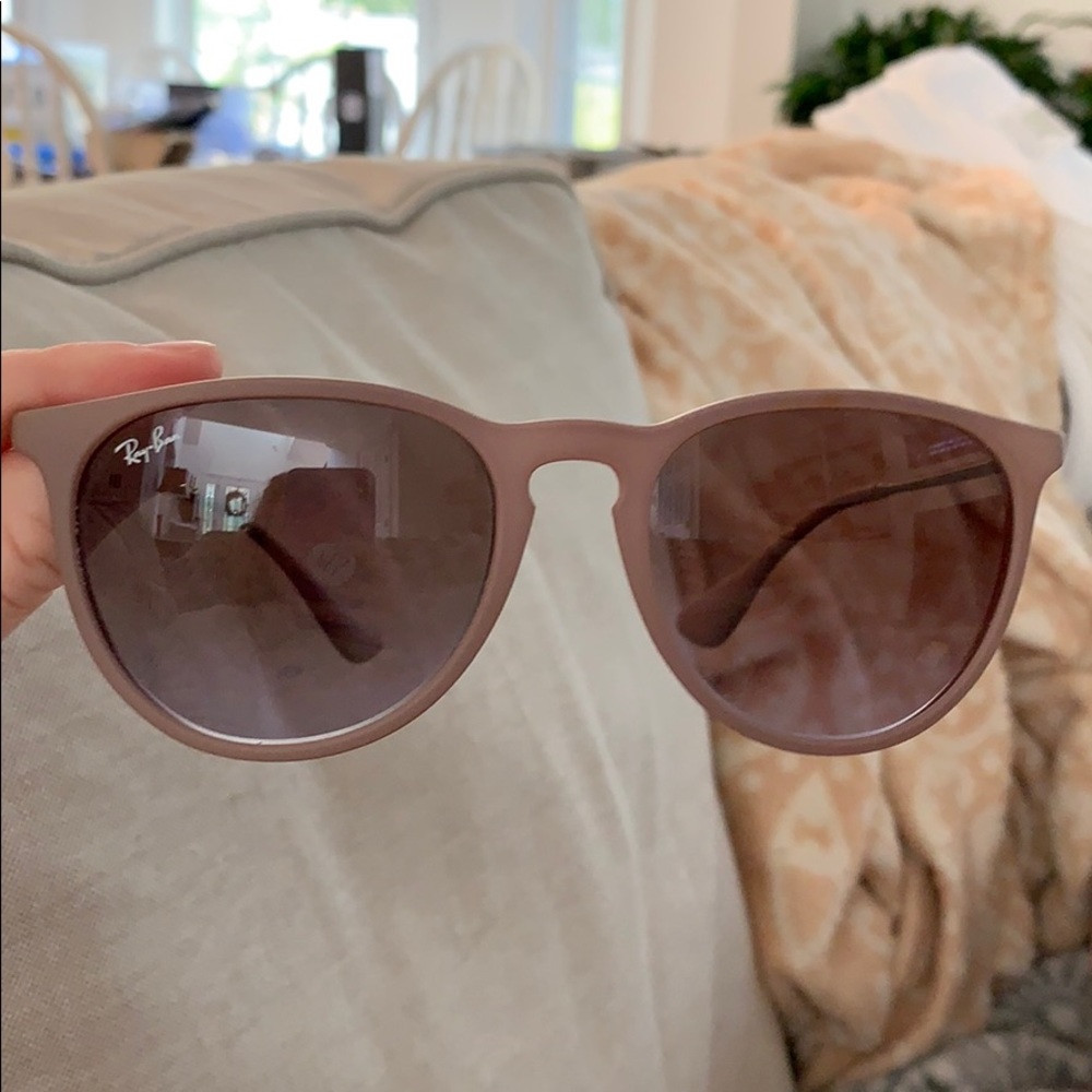 Gray/sand colored Ray Bans